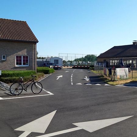 Chalet Park Zeeberm Commv オーストダインケルケ エクステリア 写真