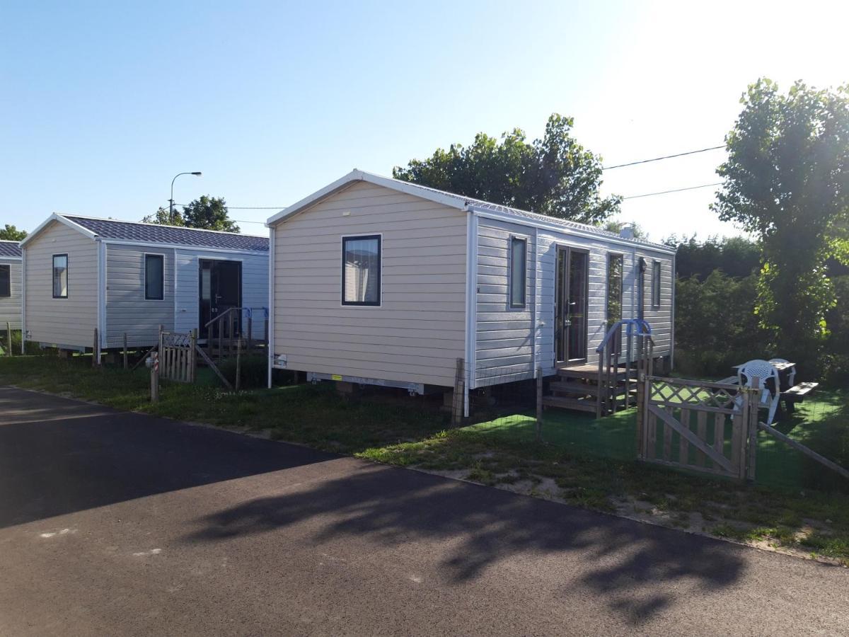 Chalet Park Zeeberm Commv オーストダインケルケ エクステリア 写真