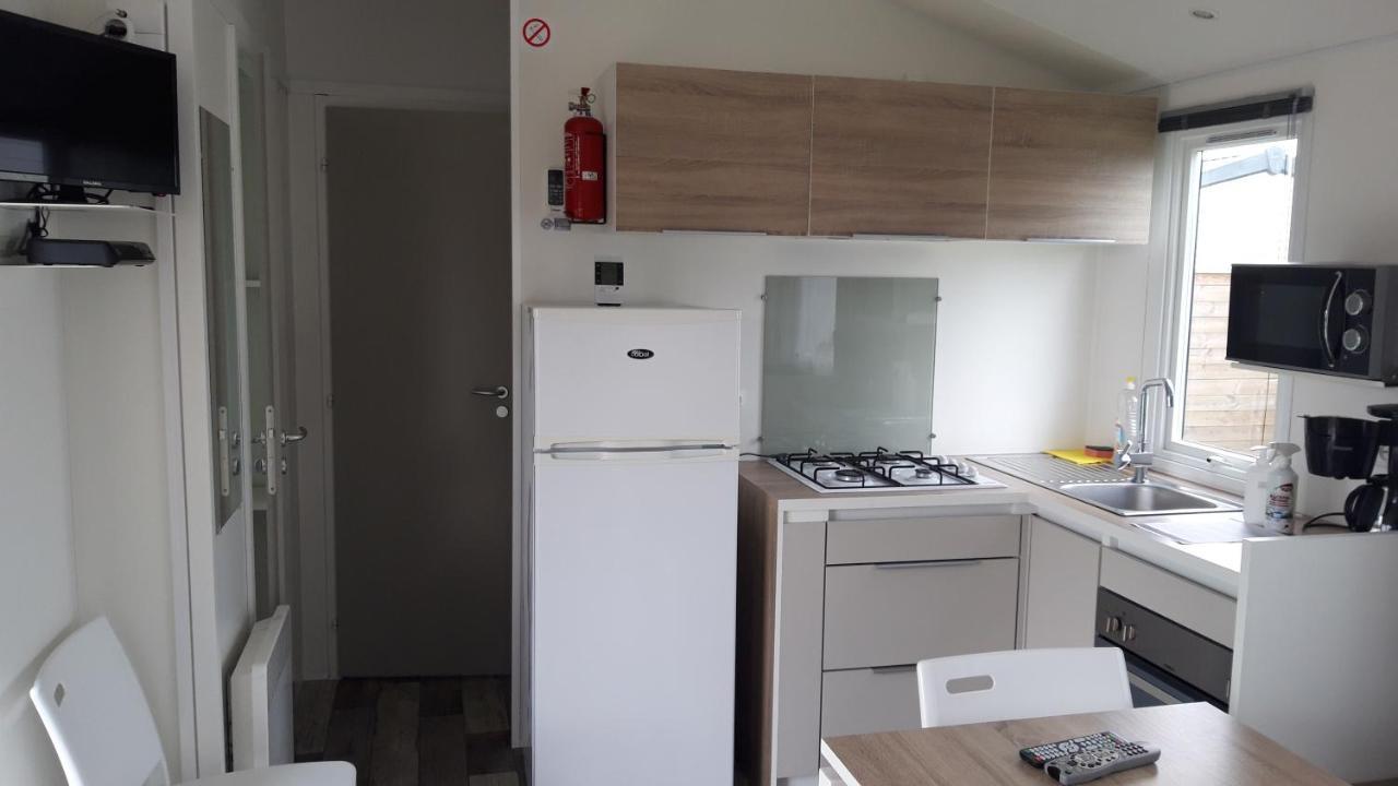 Chalet Park Zeeberm Commv オーストダインケルケ エクステリア 写真